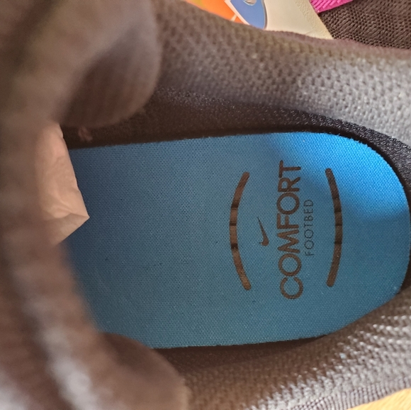 Nike Renew In Season Sneakers Size 8 Women’s - Picture 3 of 8